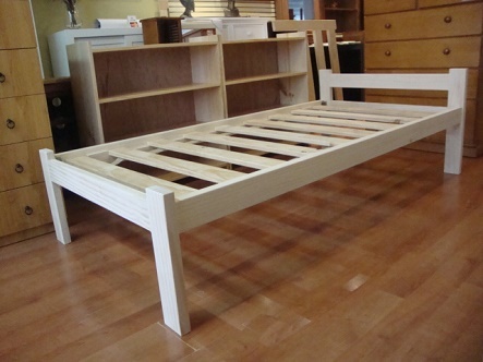 Two Rail Pine Bed Base - Single